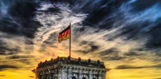 Kto wchodzi w skład rządowego zespołu zarządzania kryzysowego?